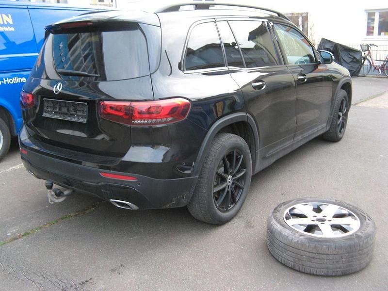 Gebraucht Mercedes GLB200 150 PS (110 kW) 2021 Schwarz SUV