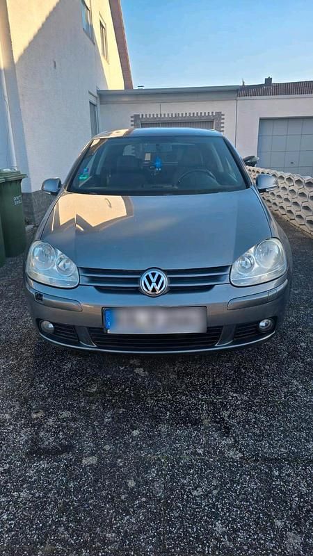 Grau Gebraucht 2007 VW Golf Coupé | 1.500 € (Guter Preis) - Bild 1/4