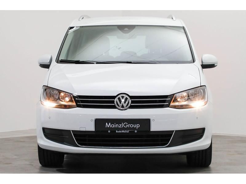 Gebraucht VW Sharan Active 150 PS (110 kW) 2022 Weiß Van / Kleinbus
