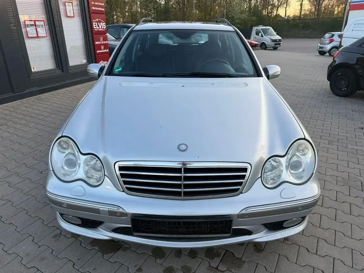 Gebraucht Mercedes C320 Avantgarde 224 PS (164 kW) 2006 Silber Kombi