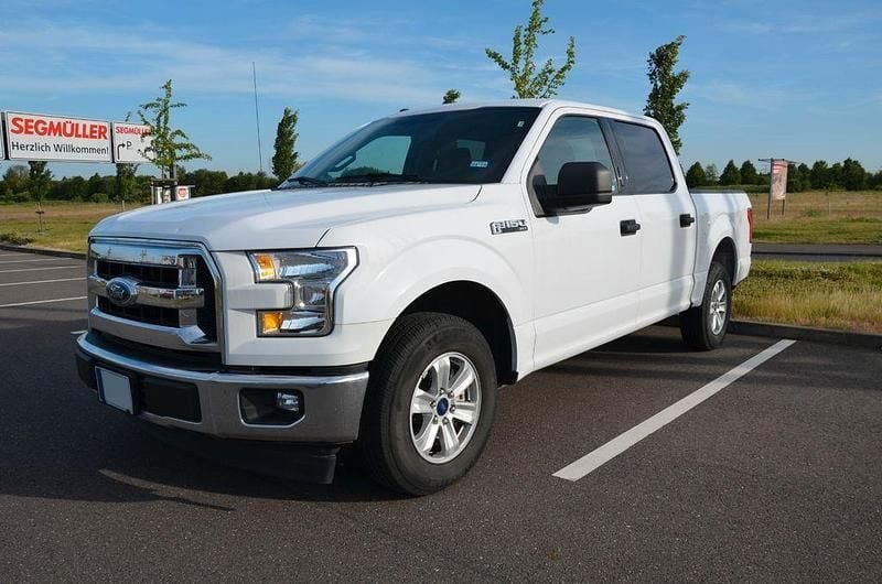 Weiß Gebraucht 2017 Ford F-150 XLT Abholung | 29.500 € (Superpreis) - Bild 1/4