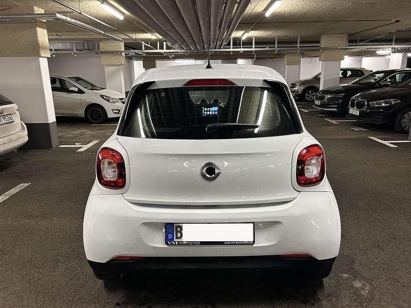 Gebraucht Smart ForFour Electric Drive 60 kW (82 PS) 2021 Weiß Limousine