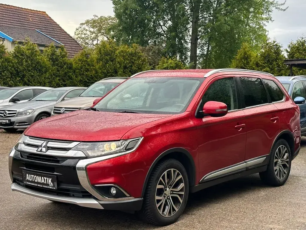 Gebraucht Mitsubishi Outlander Edition 150 PS (110 kW) 2017 Rot SUV