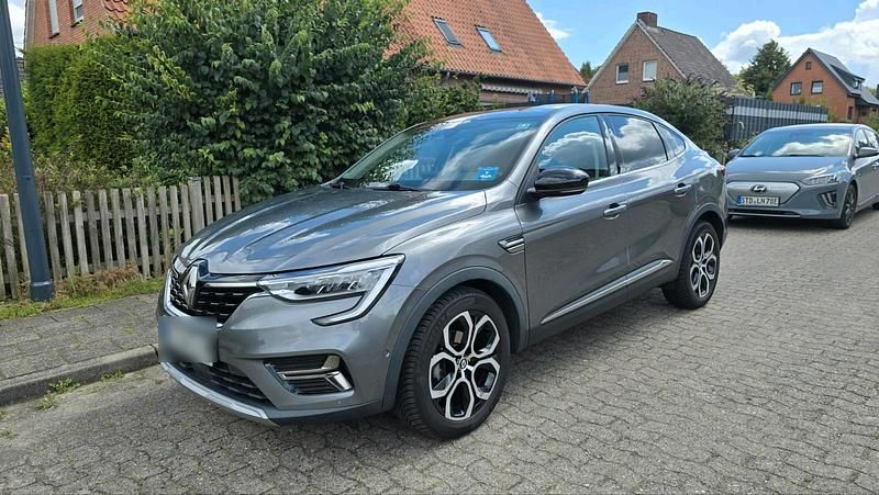 Grau Gebraucht 2021 Renault Arkana SUV | 15.990 € (Superpreis) - Bild 1/4