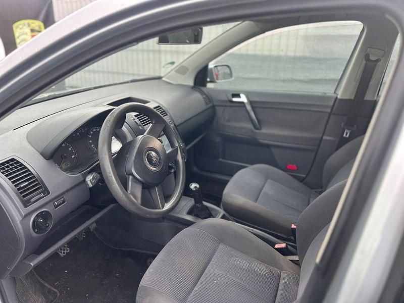 Gebraucht VW Polo 75 PS (55 kW) 2004 Silber Kleinwagen
