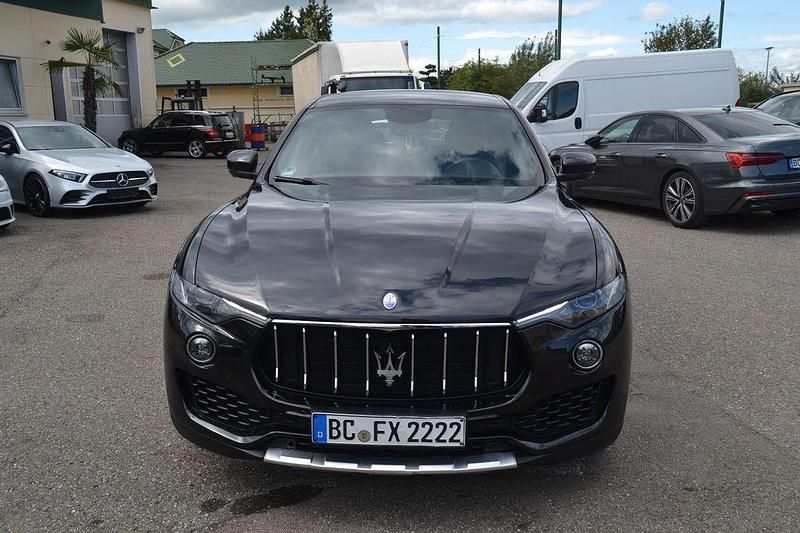 Gebraucht Maserati Levante 250 PS (183 kW) 2017 Schwarz SUV