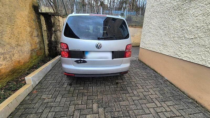 Gebraucht VW Touran 140 PS (102 kW) 2007 Silber Van / Kleinbus