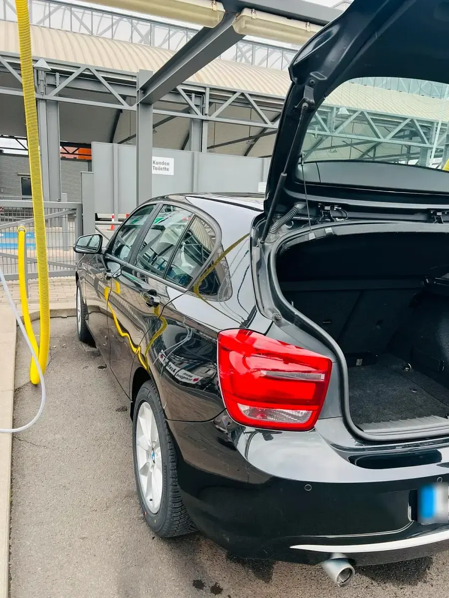 Gebraucht BMW 118 Urban Line 143 PS (105 kW) 2011 Schwarz Kleinwagen
