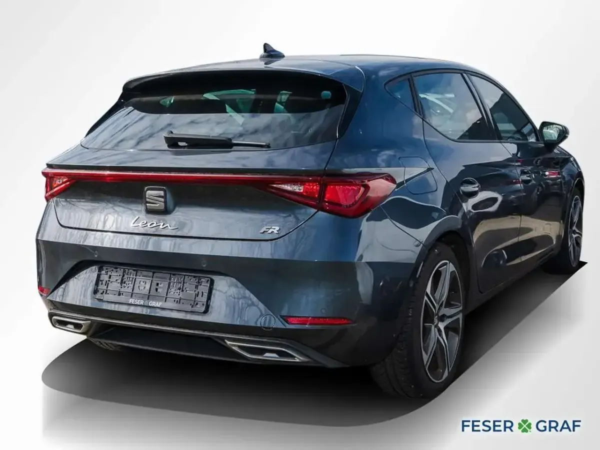 Usata Seat Leon 150 CV (110 kW) 2021 Grigio Berlina