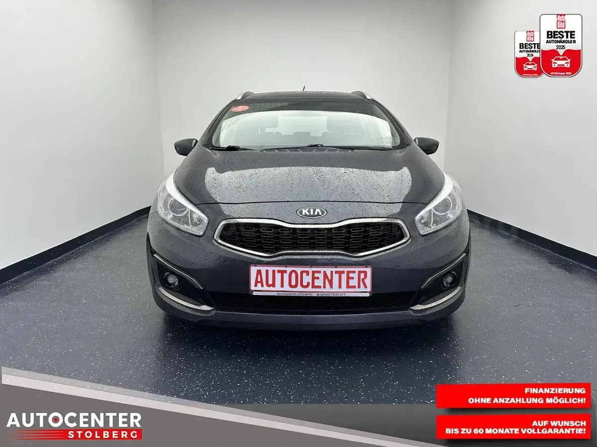 Usado Kia Ceed DREAM-TEAM Edition 135 CV (99 kW) 2016 Gris Utilitario
