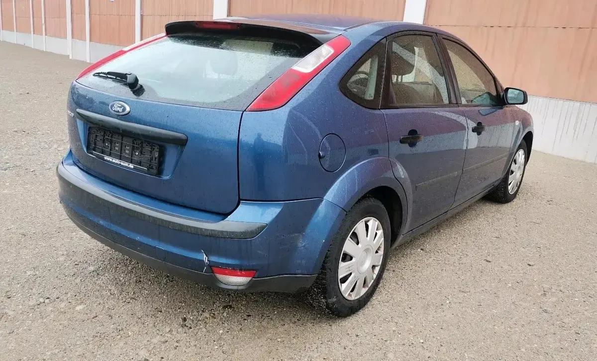 Gebraucht Ford Focus 101 PS (74 kW) 2005 Blau Limousine