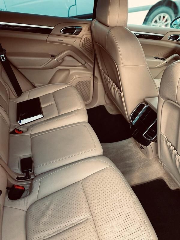 Usata Porsche Cayenne 300 CV (220 kW) 2012 Nero SUV