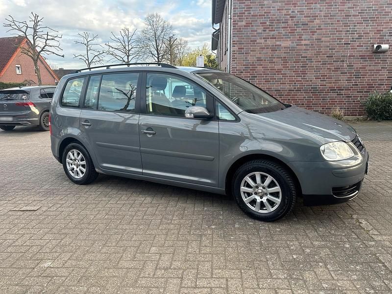 Gebraucht VW Touran 105 PS (77 kW) 2004 Grau Van / Kleinbus