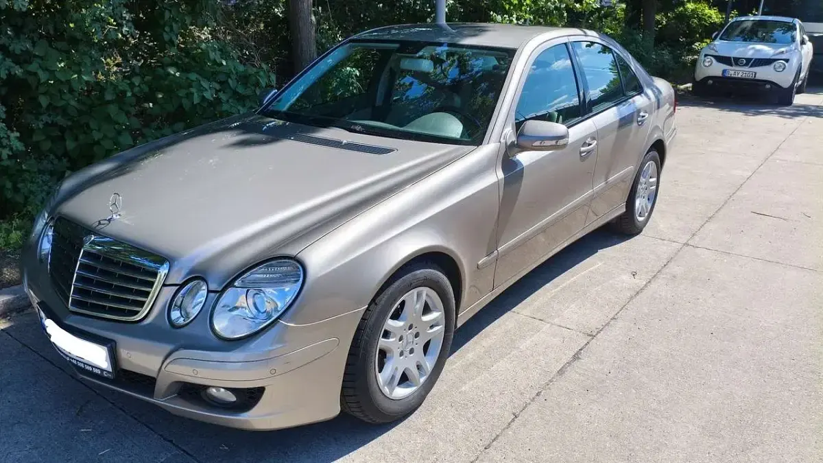 Gebraucht Mercedes E280 Classic 190 PS (139 kW) 2007 Grau Limousine