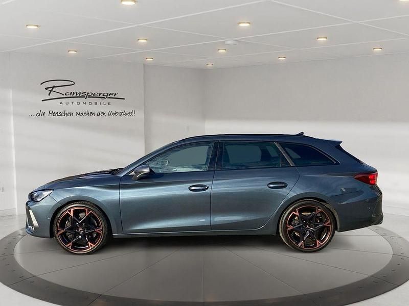 Gebraucht Cupra Leon VZ 333 PS (244 kW) 2025 Grau (magnetic grau metallic) Kombi