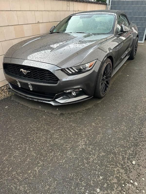 Grau Gebraucht 2017 Ford Mustang Cabrio | 21.700 € (Etwas zu teuer) - Bild 1/4