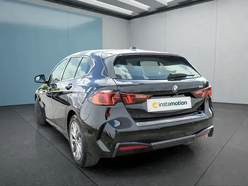 Gebraucht BMW 120 170 PS (125 kW) 2024 Schwarz Kleinwagen