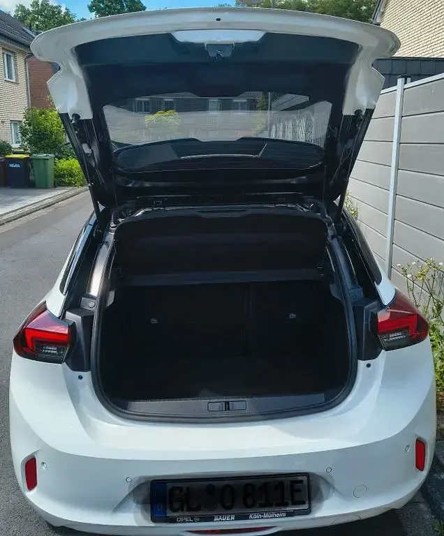 Gebraucht Opel Corsa-e Elegance 100 kW (136 PS) 2023 Weiß Kleinwagen