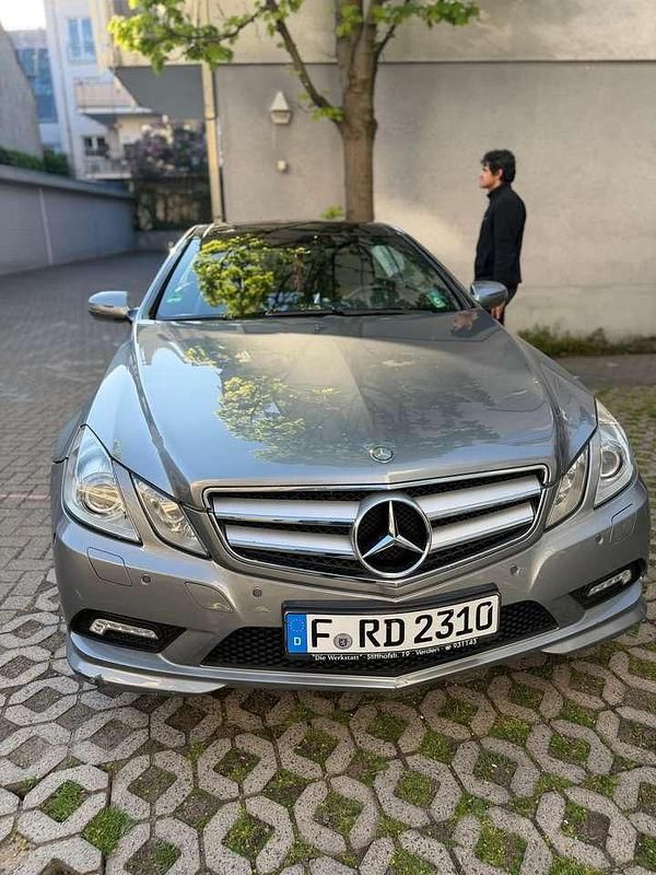 Gebraucht Mercedes E250 Elegance 204 PS (150 kW) 2009 Coupé