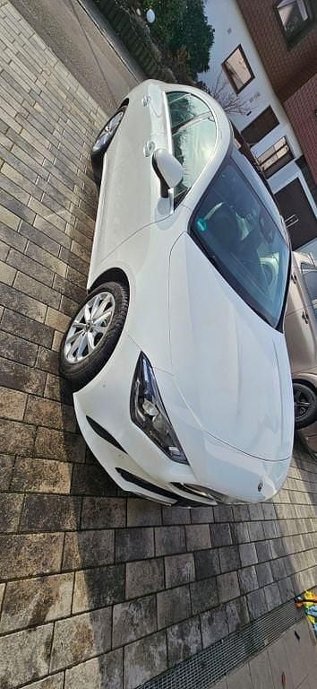 Gebraucht Mercedes CLA180 136 PS (100 kW) 2020 Weiß Limousine