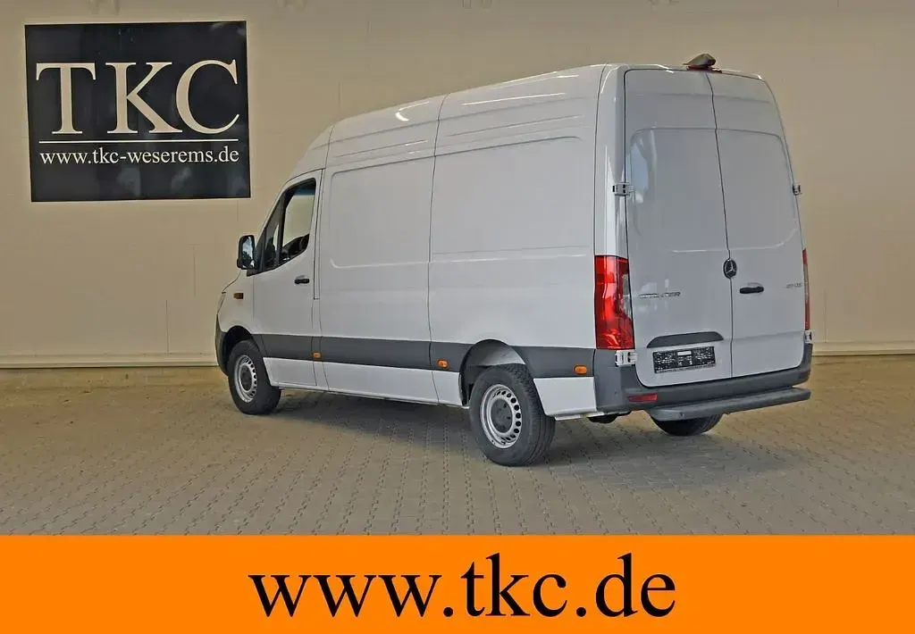 Gebraucht Mercedes Sprinter 170 PS (125 kW) 2024 Weiß Van