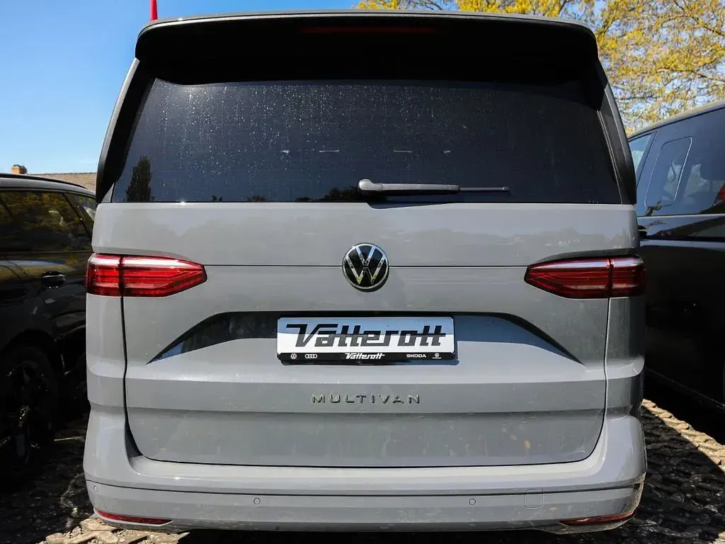 Neu VW Multivan 150 PS (110 kW) 2026 Grau Van / Kleinbus