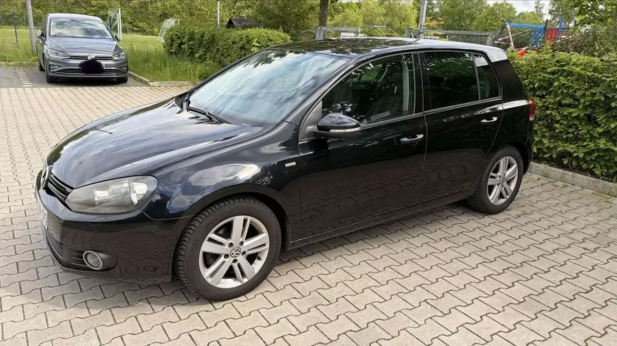 Gebraucht VW Golf VII 86 PS (63 kW) 2014 Schwarz Limousine
