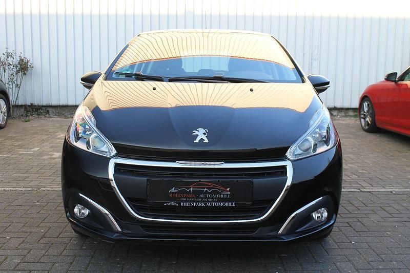 Second-hand Peugeot 208 Active 82 CP (60 kW) 2017 Negru Hatchback