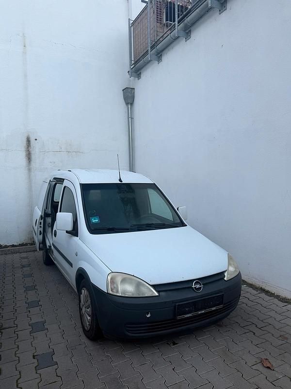 Gebraucht Opel Combo 65 PS (47 kW) 2004 Weiß Kombi