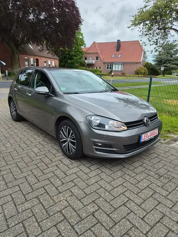 Gebraucht VW Golf VII Allstar 125 PS (91 kW) 2016 Grau Limousine