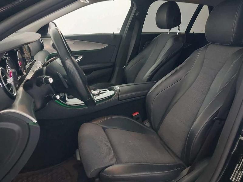Gebraucht Mercedes E200 Avantgarde 184 PS (135 kW) 2017 Obsidianschwarz Kombi