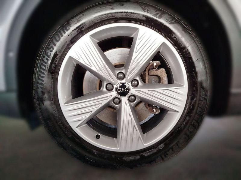 Gebraucht Audi Q4 e-tron Ambiente 150 kW (204 PS) 2022 Taifungrau metallic SUV