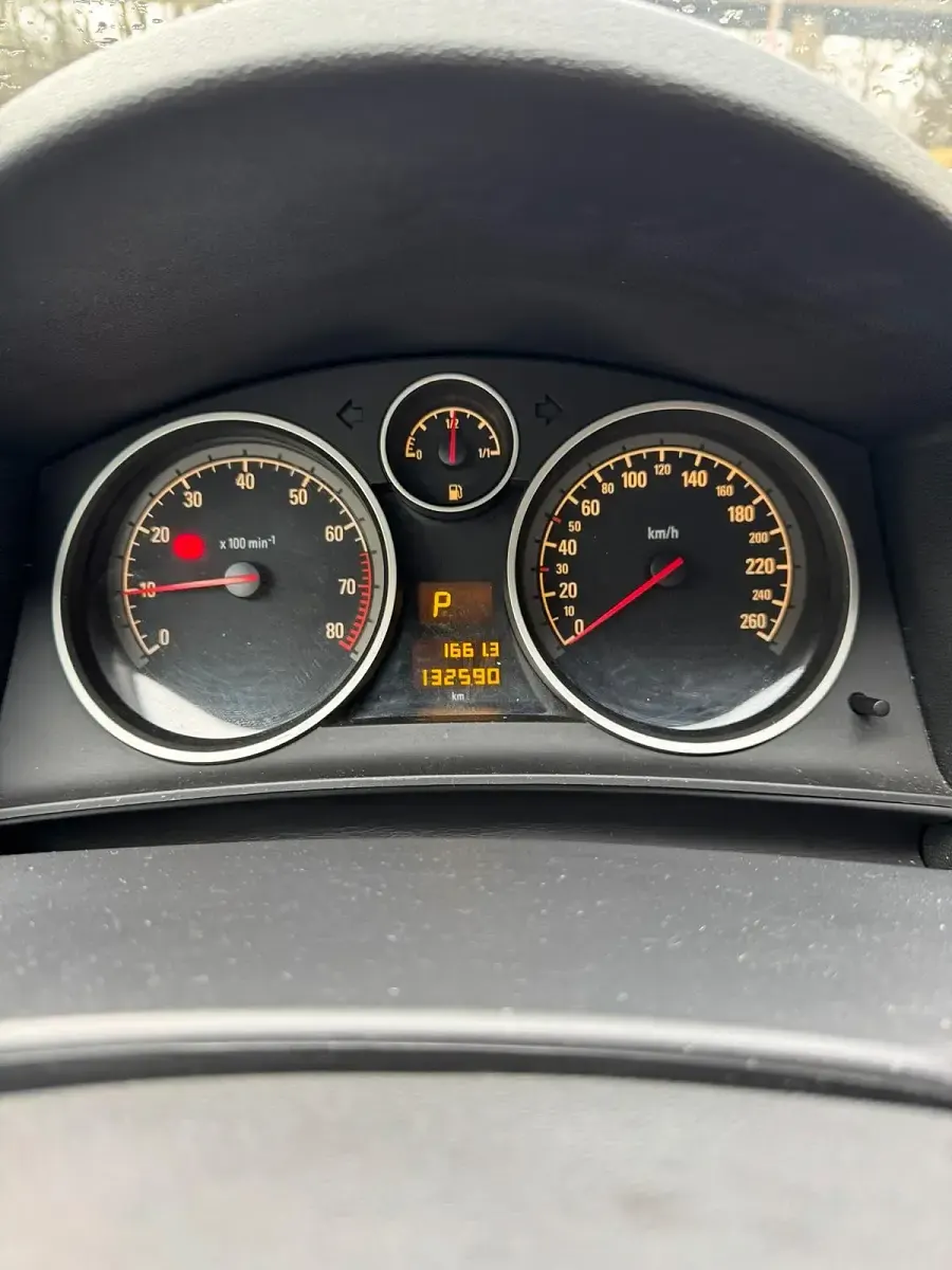 Gebraucht Opel Astra Edition 140 PS (102 kW) 2006 Grau Limousine