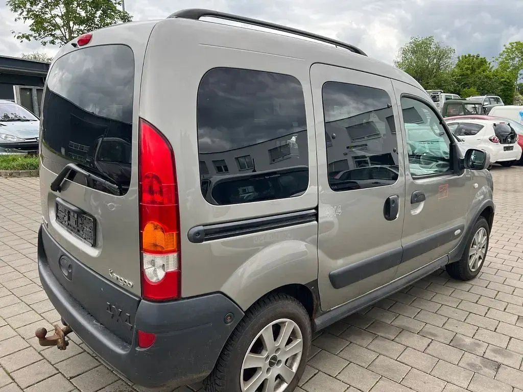Gebraucht Renault Kangoo LIMITED 95 PS (69 kW) 2006 Gold Van / Kleinbus