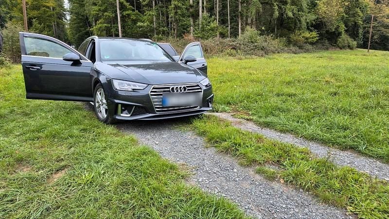 Andere farben Gebraucht 2019 Audi A4 S-Line Kombi | 22.300 € (Guter Preis) - Bild 1/4