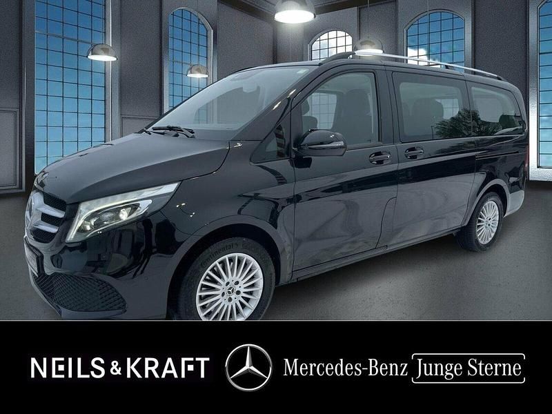 Gebraucht Mercedes V300 237 PS (174 kW) 2022 Obsidianschwarz Van / Kleinbus