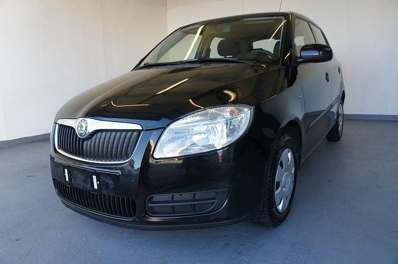 Schwarz Gebraucht 2008 Skoda Fabia Ambiente Limousine | 3.900 € (Etwas zu teuer) - Bild 1/4