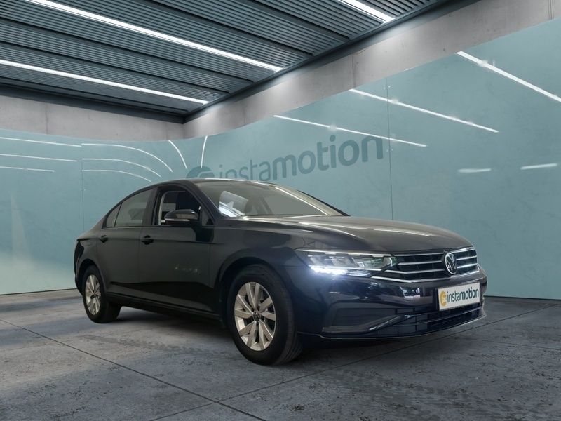 Schwarz Gebraucht 2021 VW Passat Limousine | 24.086 € (Fairer Preis) - Bild 1/4