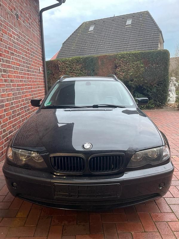 Schwarz Gebraucht 2002 BMW 318 Kombi | 1.300 € (Superpreis) - Bild 1/4
