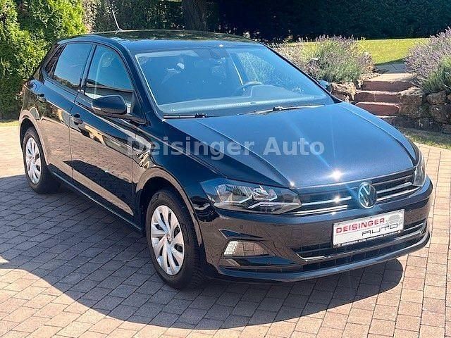 Gebraucht VW Polo Comfortline 95 PS (69 kW) 2021 Deep black perleffekt Kleinwagen