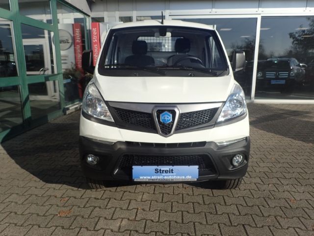 Gebraucht Piaggio Porter 106 PS (77 kW) 2024 Weiß Kombi