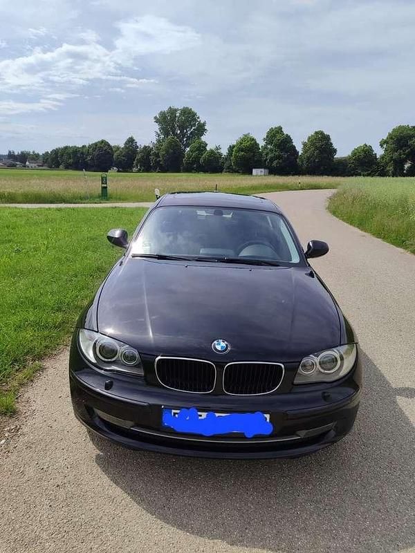 Schwarz Gebraucht 2010 BMW 118 Kleinwagen | 6.500 € (Etwas zu teuer) - Bild 1/4