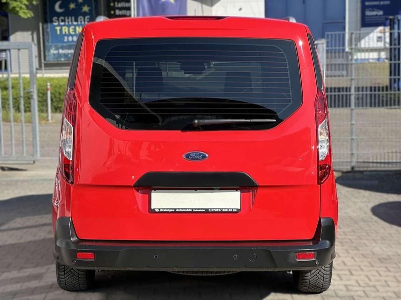 Używany Ford Transit 101 KM (74 kW) 2022 Czerwony Minivan
