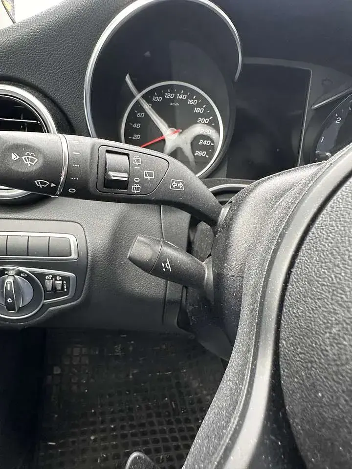 Gebraucht Mercedes C300e Exclusive 194 PS (142 kW) 2020 Blau Kombi