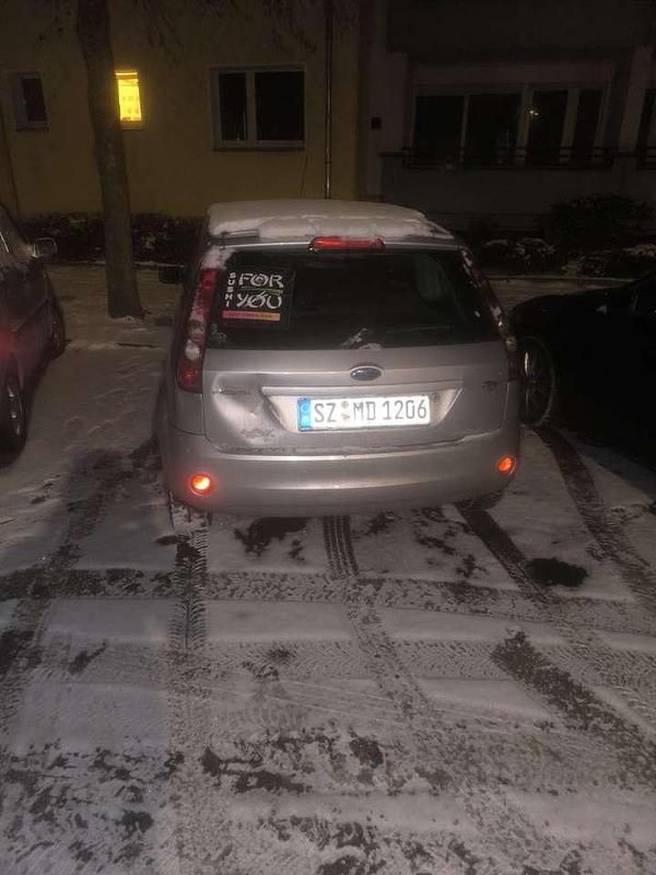 Second-hand Ford Courier 60 CP (44 kW) 2001 Monovolum