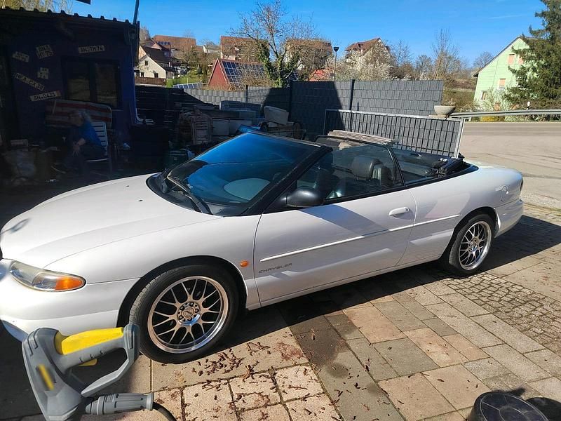 Używany Chrysler Stratus 163 KM (119 kW) 1996 Biały Kabriolet