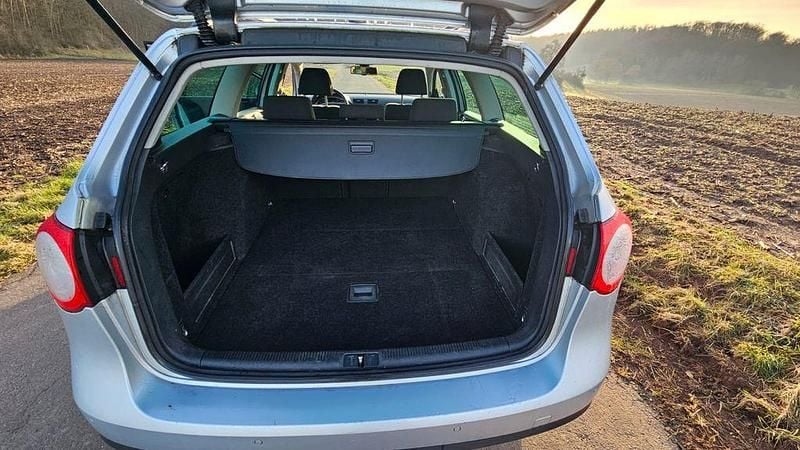 Gebraucht VW Passat Highline 140 PS (102 kW) 2010 Silber Kombi