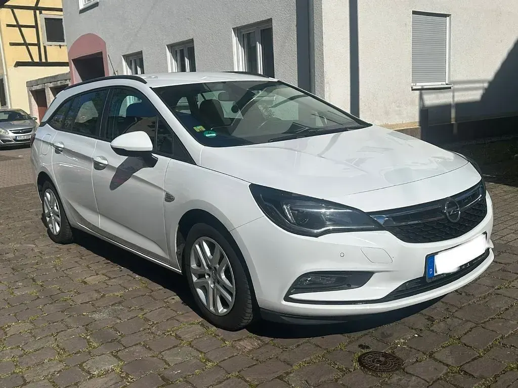 Gebraucht Opel Astra Business 136 PS (100 kW) 2019 Weiß Kombi