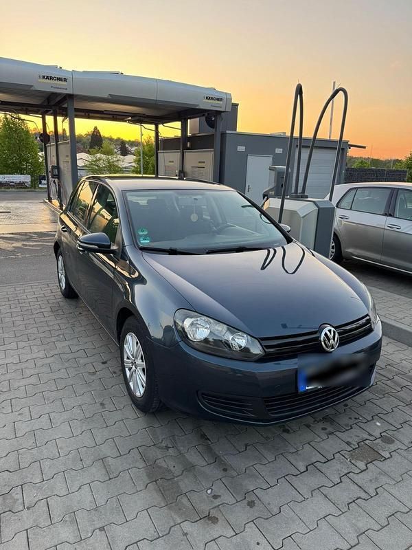 Blau Gebraucht 2009 VW Golf VI Trendline Kleinwagen | 2.500 € (Superpreis) - Bild 1/4