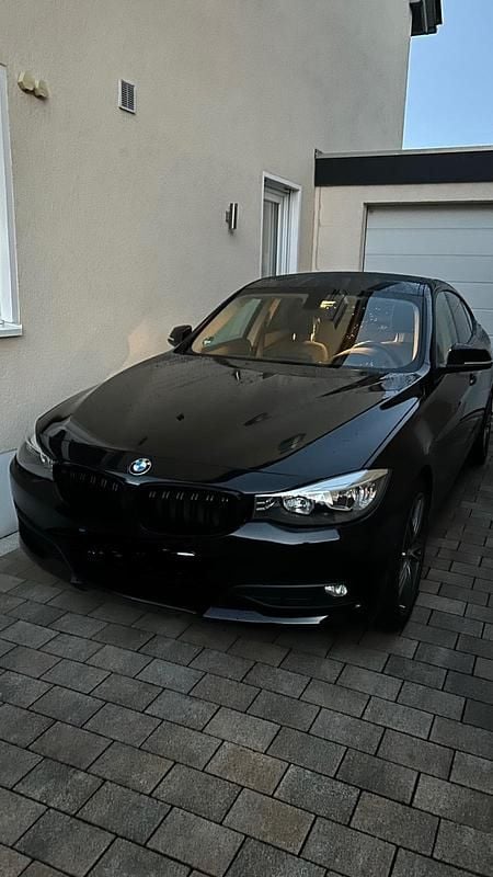 Gebraucht BMW 320 190 PS (139 kW) 2016 Schwarz Limousine